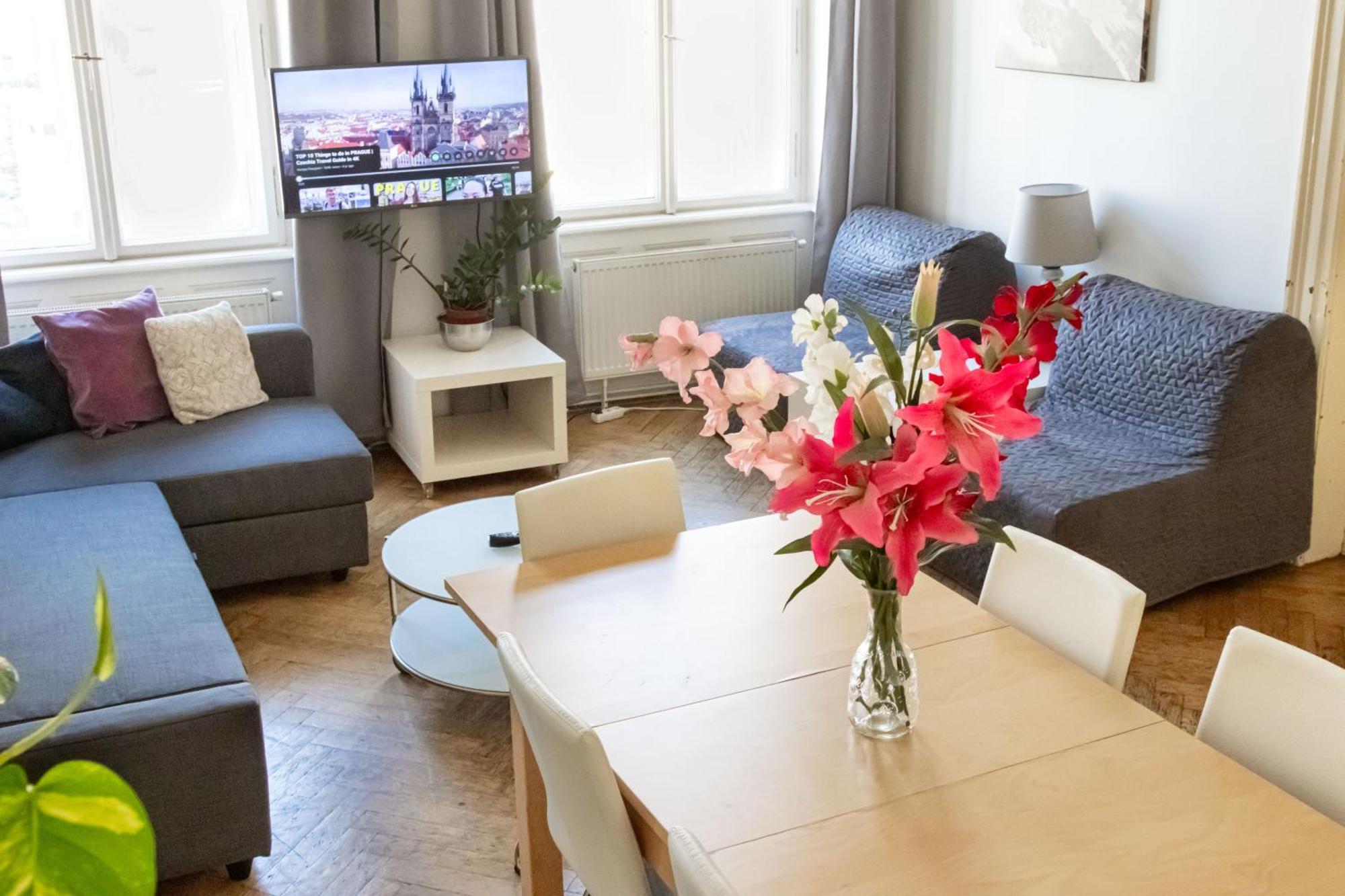 Apartments In Mala Strana - 10 Minutes From Charles Bridge Praga Exterior foto