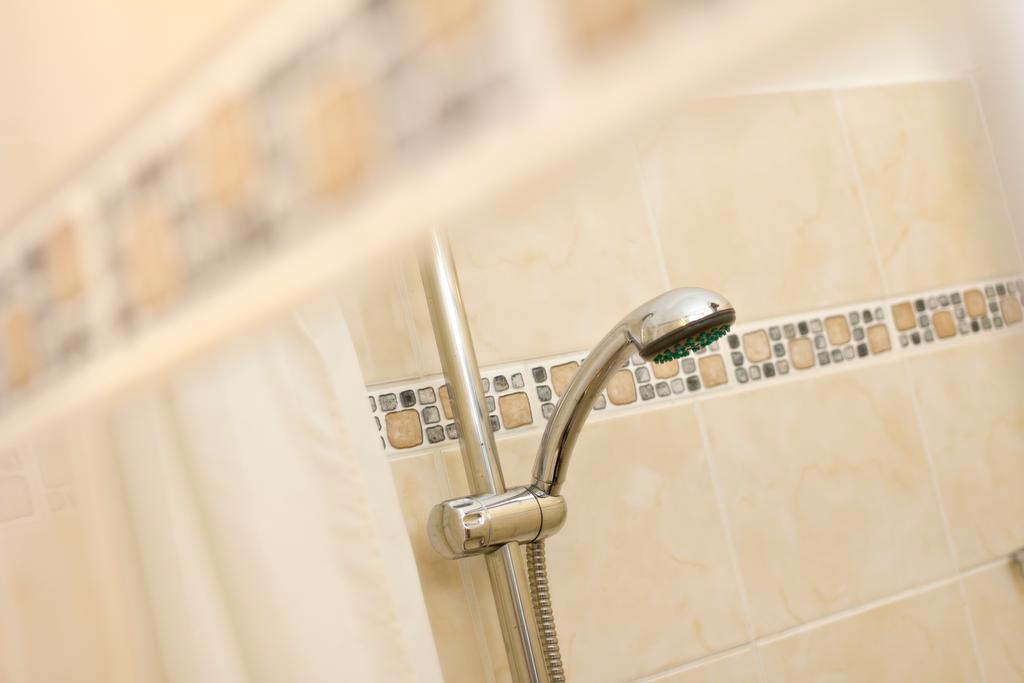 Apartments In Mala Strana - 10 Minutes From Charles Bridge Praga Quarto foto