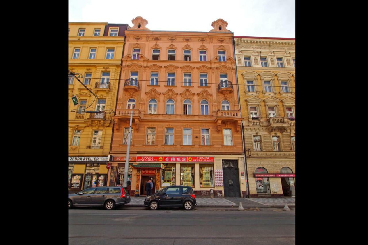 Apartments In Mala Strana - 10 Minutes From Charles Bridge Praga Exterior foto