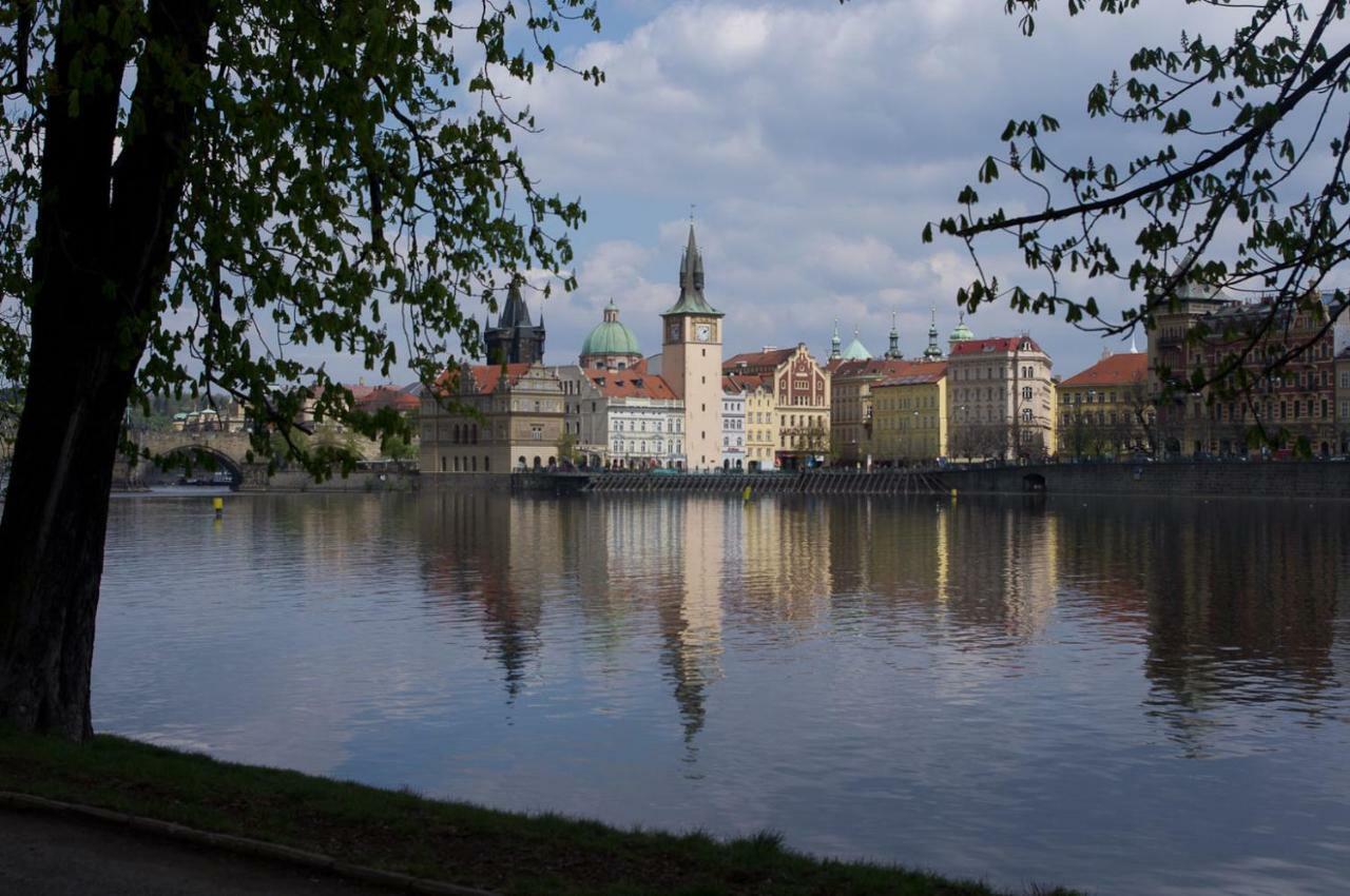 Apartments In Mala Strana - 10 Minutes From Charles Bridge Praga Exterior foto