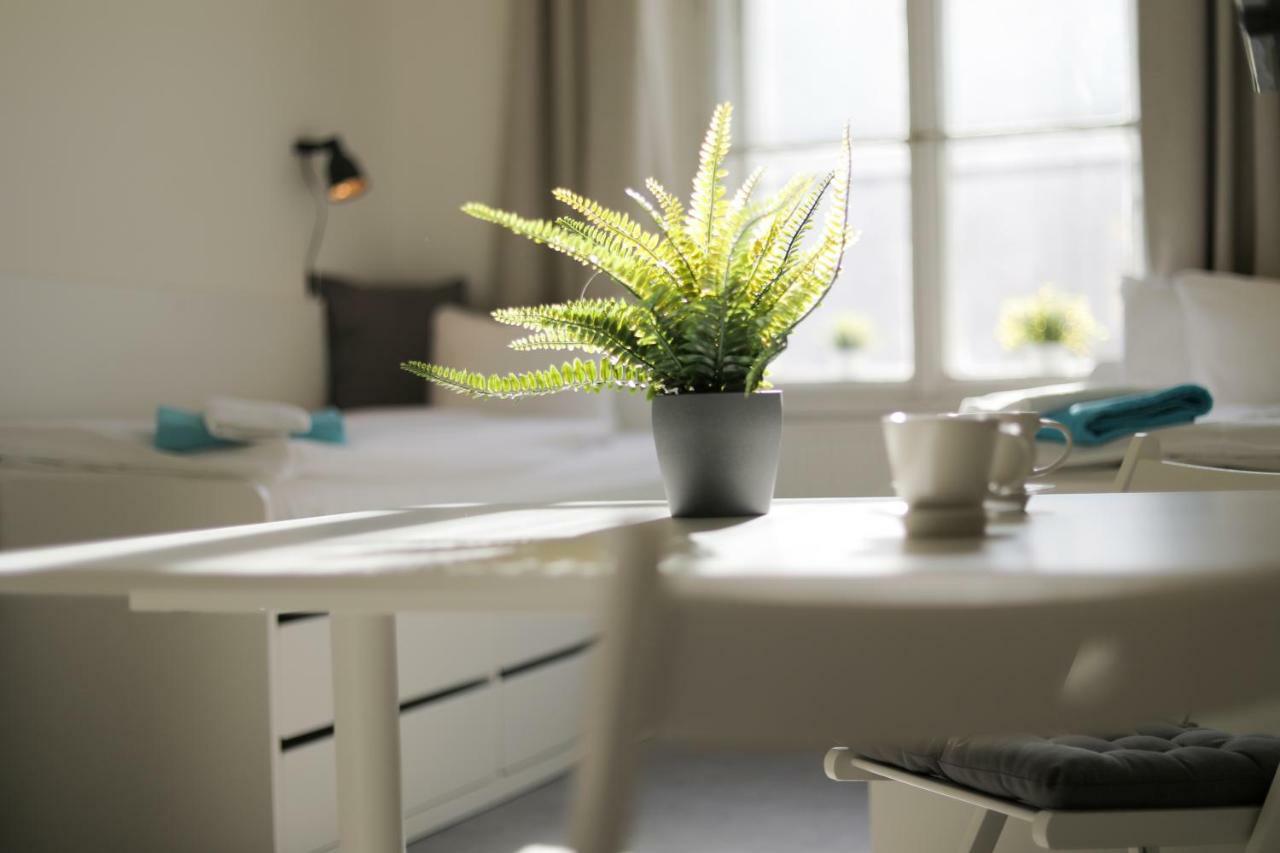 Apartments In Mala Strana - 10 Minutes From Charles Bridge Praga Exterior foto